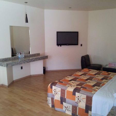 Motel Paraiso Suites Querétaro Exteriér fotografie